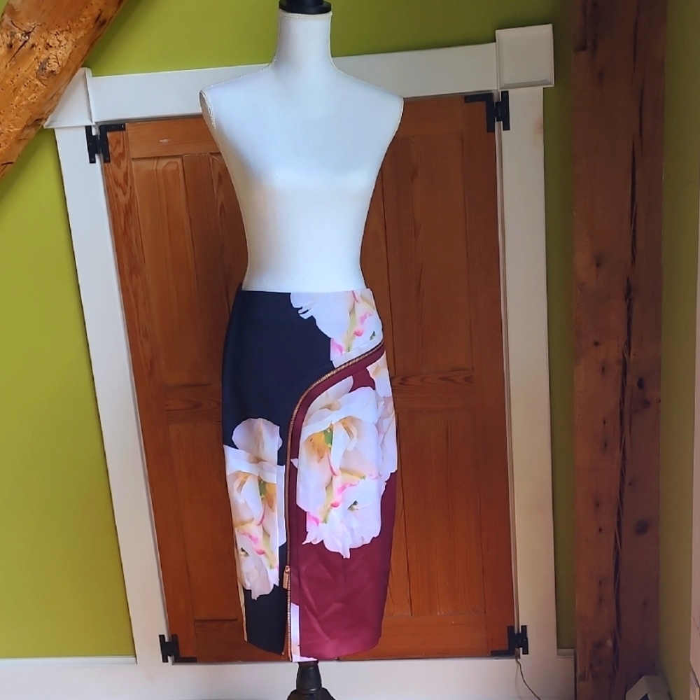 NWT Ted Baker Pencil Skirt